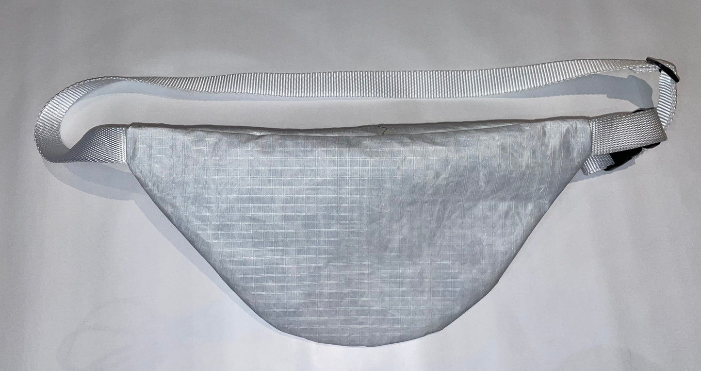 Banane Blanche - Intérieur bleu - 100% voiles recyclées