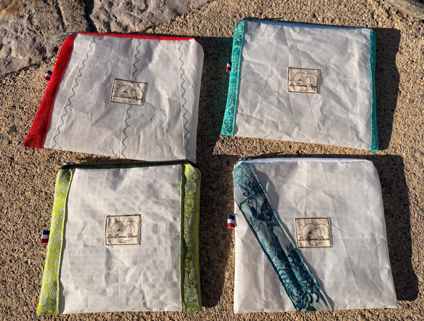 Pochette d’Asie