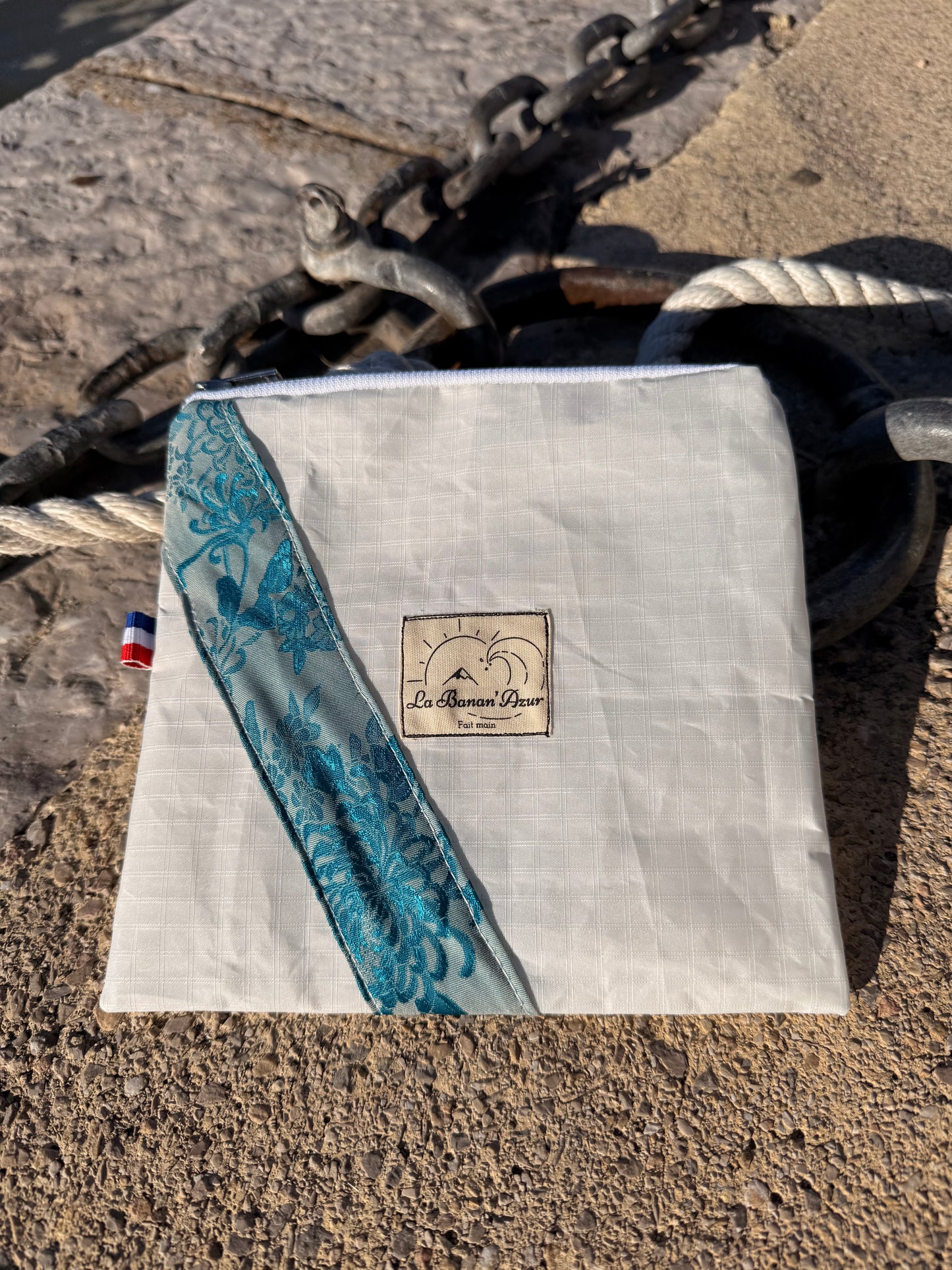 Pochette d’Asie