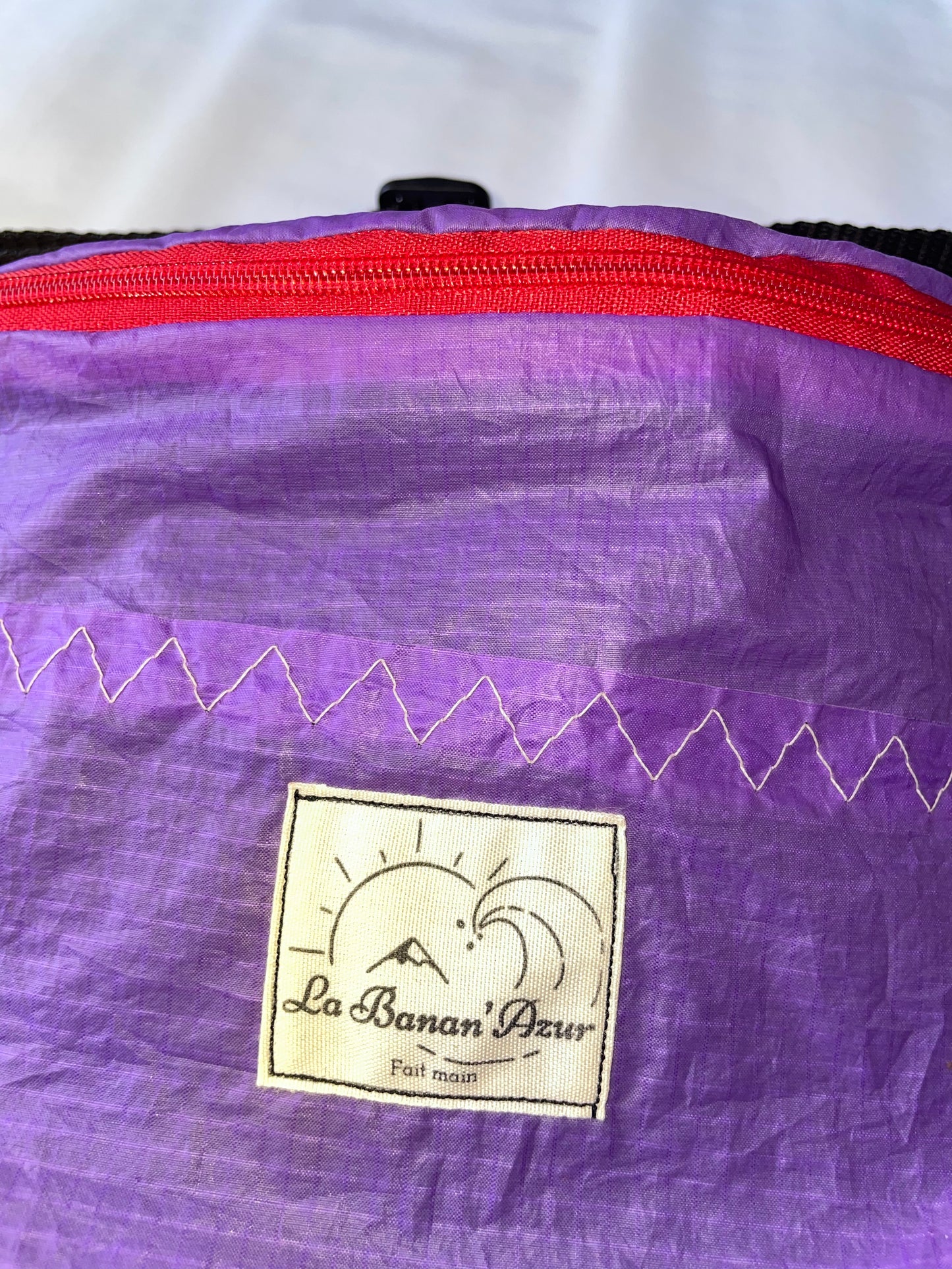 La Banane violette et rouge