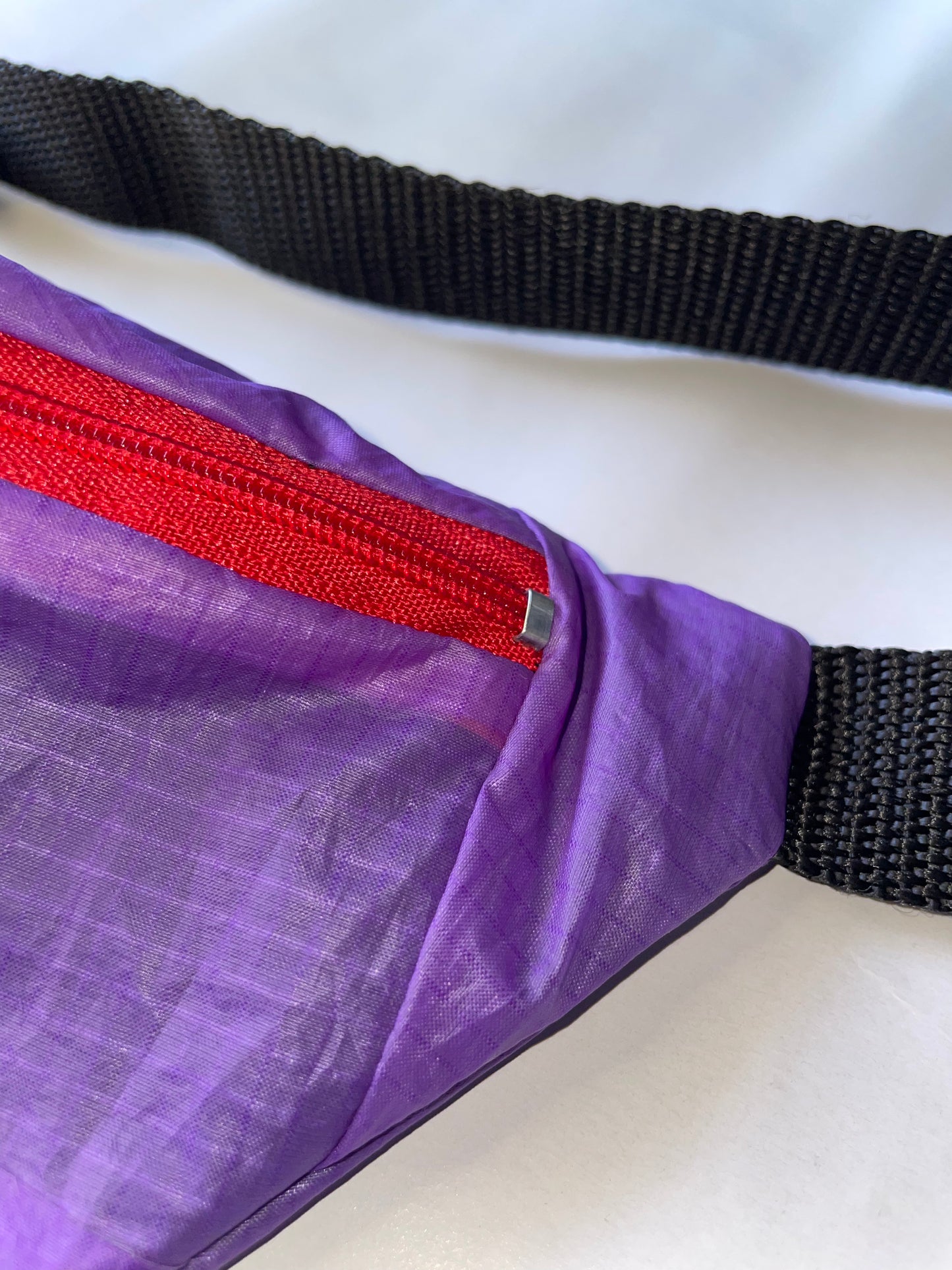 La Banane violette et rouge