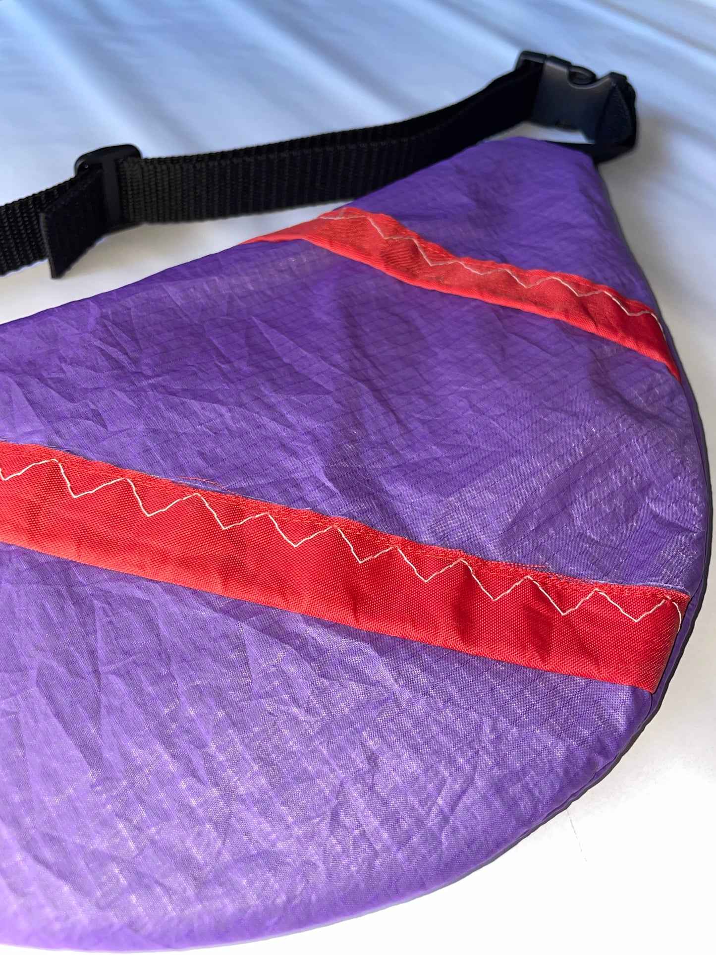 La Banane violette et rouge