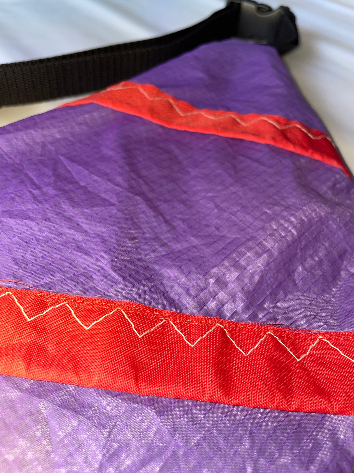 La Banane violette et rouge