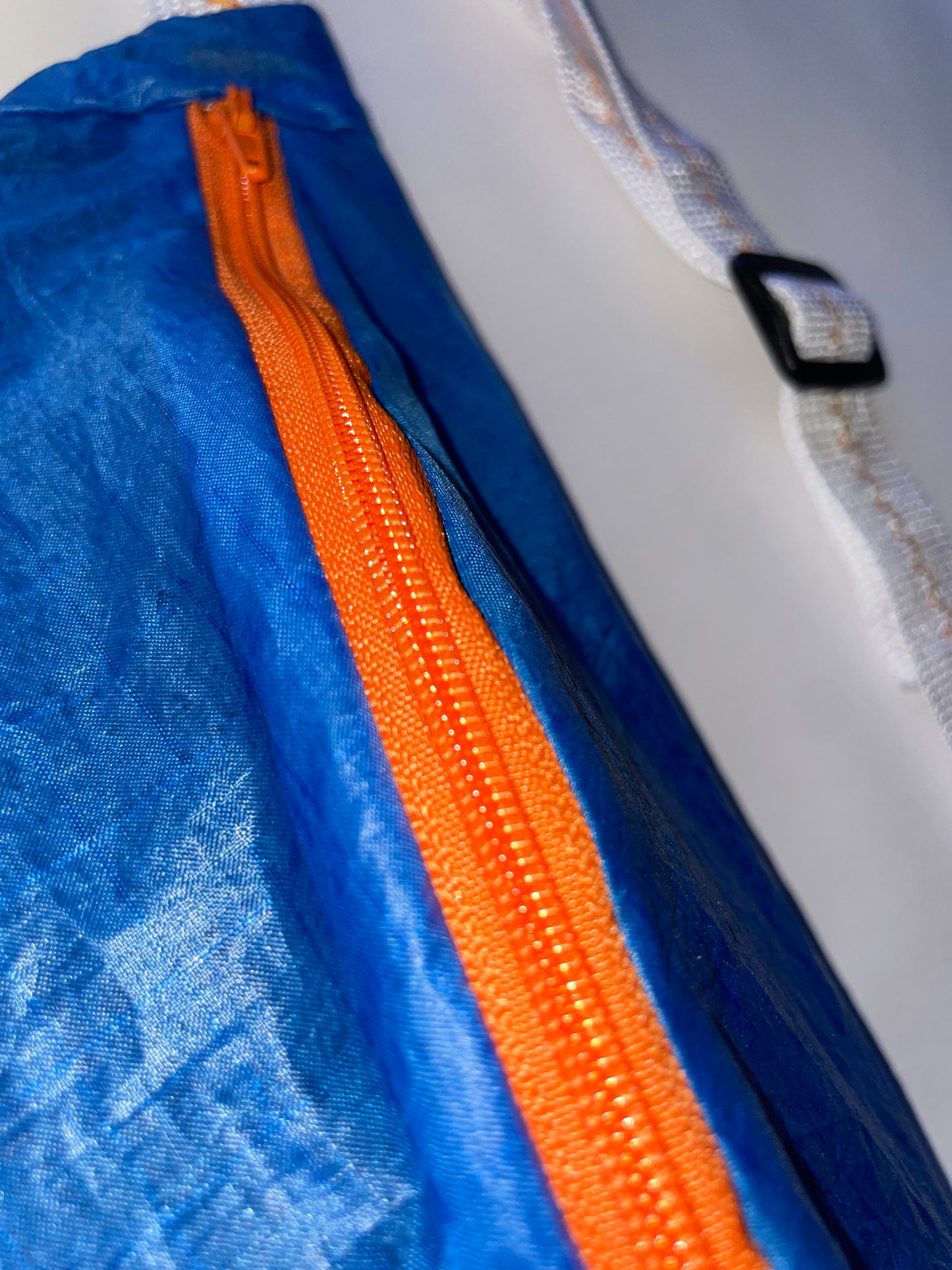 La Banane Bleue et Orange