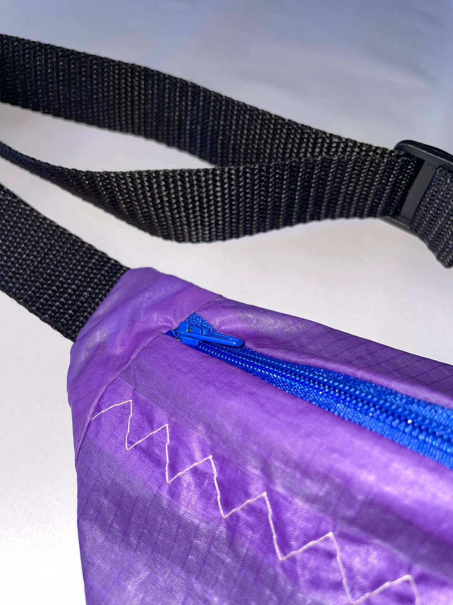 La Banane violette et bleue