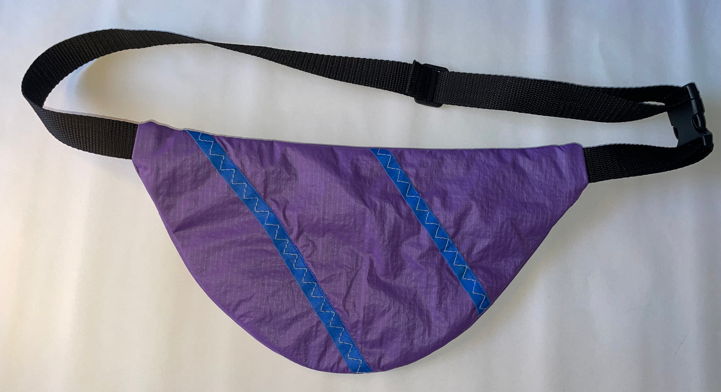 La Banane violette et bleue