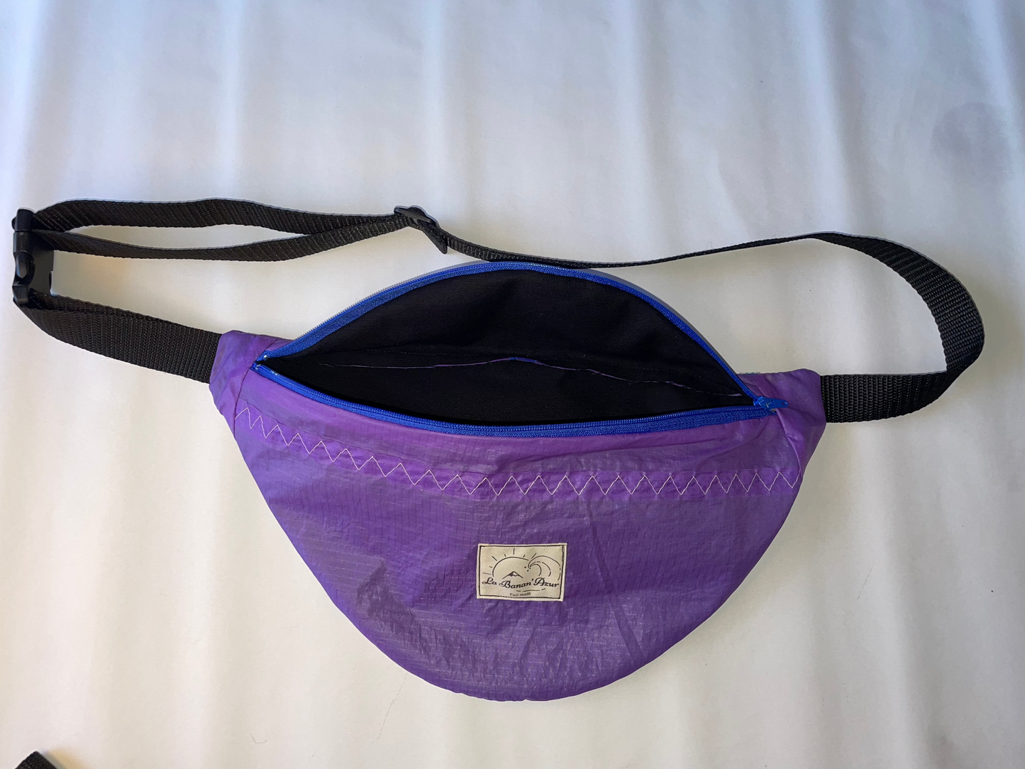 La Banane violette et bleue