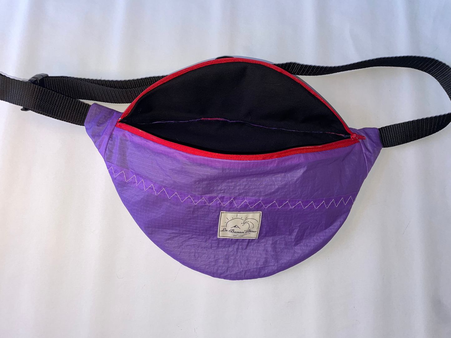 La Banane violette et rouge