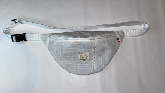 Banane Blanche - Intérieur bleu - 100% voiles recyclées