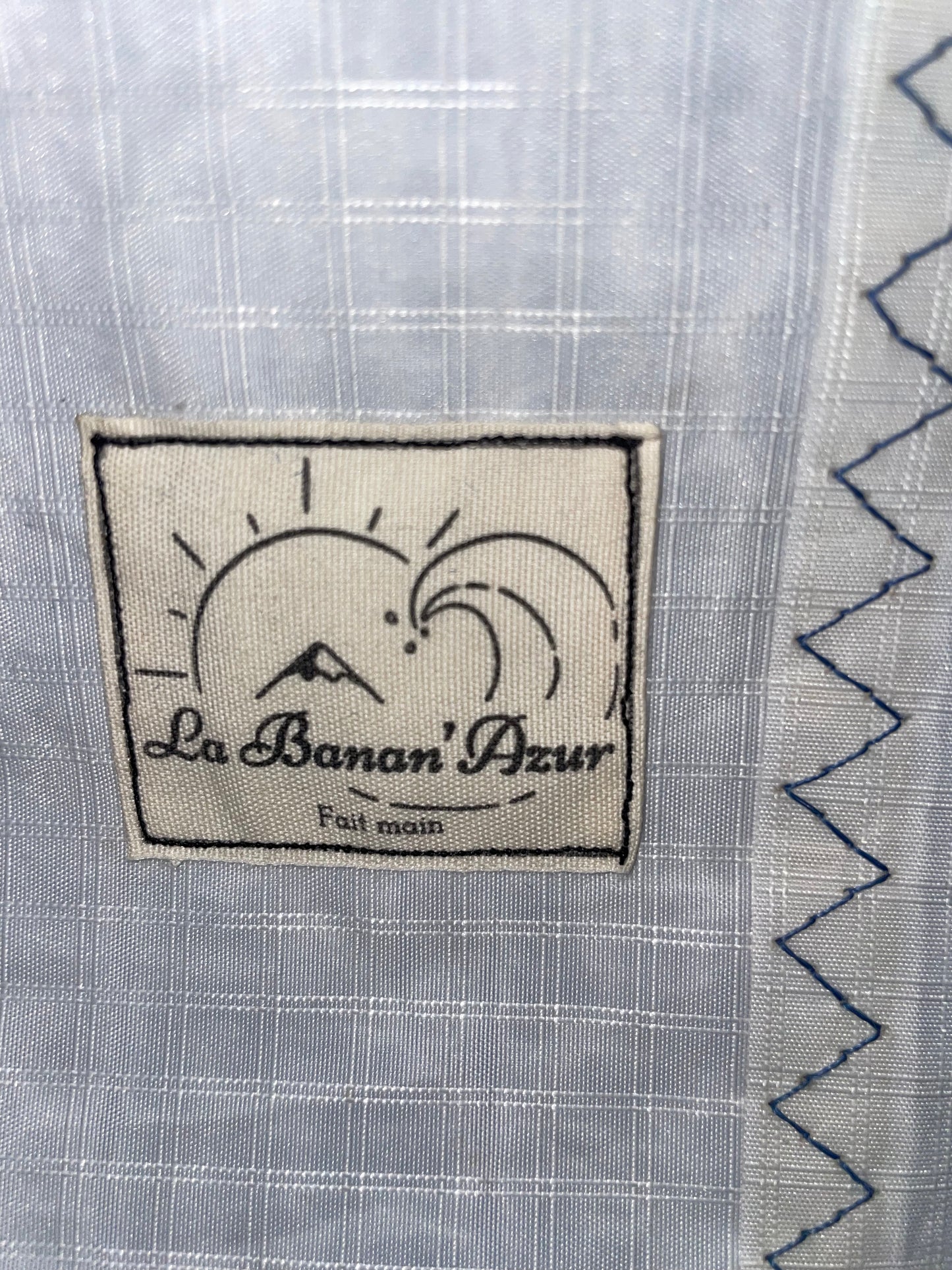 Banane Blanche - Intérieur violet - 100% voiles recyclées