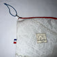 Pochette blanche et rouge