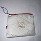 Pochette blanche et rouge